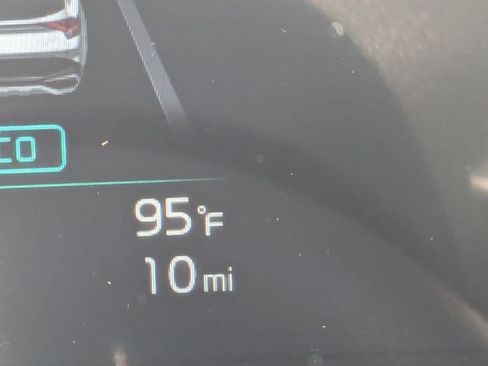 Used 2024 Kia Sportage EX image 29