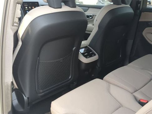 New 2026 Volvo XC90 B6 Plus w/ Protection Package Premier image 17