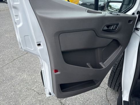 Used 2025 Ford Transit 350 XLT RWD image 23