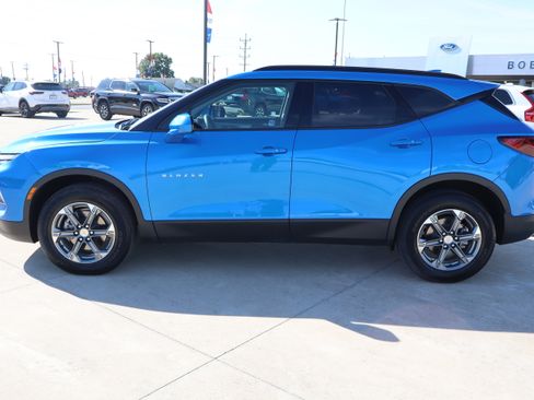 Used 2024 Chevrolet Blazer LT w/ Convenience Package FWD image 8
