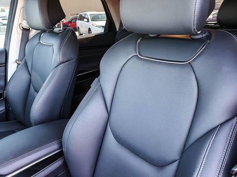 Used 2025 Genesis GV70 2.5T image 27