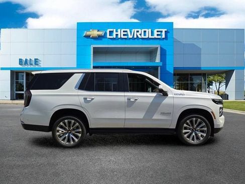 Used 2025 Chevrolet Tahoe High Country AWD/4WD image 2