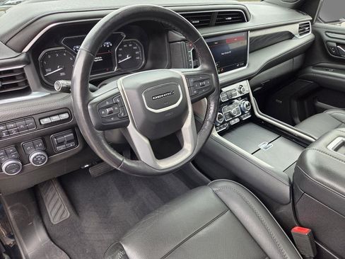 Used 2021 GMC Yukon Denali w/ Denali Ultimate Package AWD/4WD image 11
