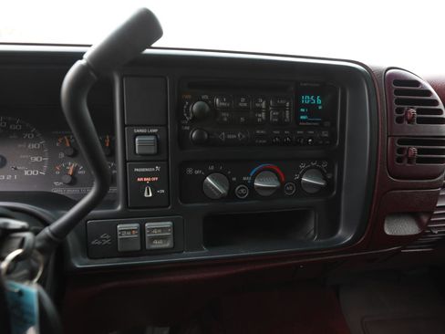 Used 1999 GMC Sierra 1500 4x4 Extended Cab image 22