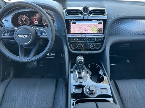 New 2025 Bentley Bentayga image 4