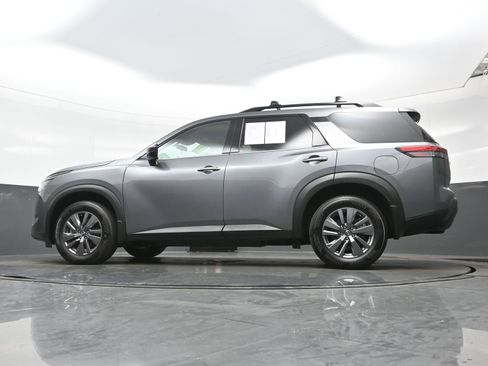 Used 2023 Nissan Pathfinder SV AWD/4WD image 29