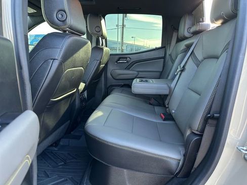 Used 2023 Chevrolet Colorado ZR2 w/ ZR2 Convenience Package III image 34