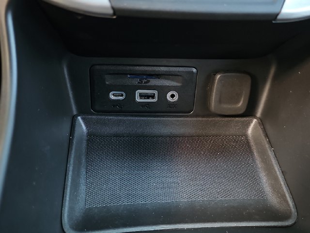 Used 2024 GMC Terrain SLT AWD/4WD image 35