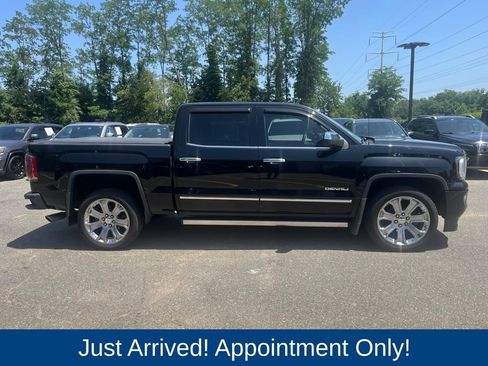 Used 2018 GMC Sierra 1500 Denali w/ Denali Ultimate Package AWD/4WD image 8