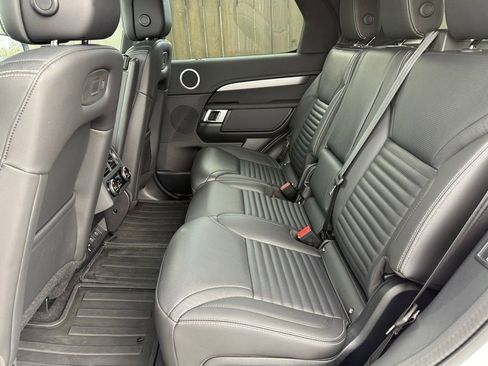 Certified 2025 Land Rover Discovery Dynamic SE AWD/4WD image 34