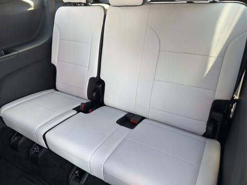 New 2026 Chevrolet Traverse High Country w/ LPO, Floor Liner Package image 26