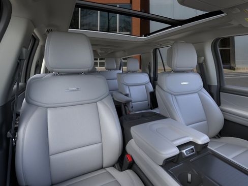 New 2026 Ford Expedition Max Platinum w/ Driver's Package AWD/4WD image 10