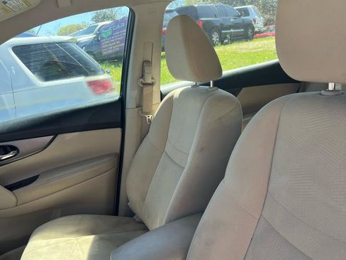 Used 2016 Nissan Rogue S image 11