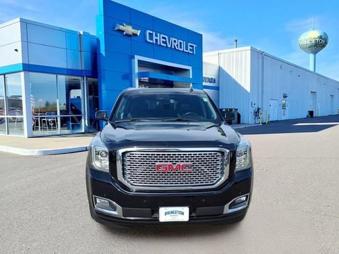 Used 2015 GMC Yukon Denali w/ Open Road Package AWD/4WD image 9