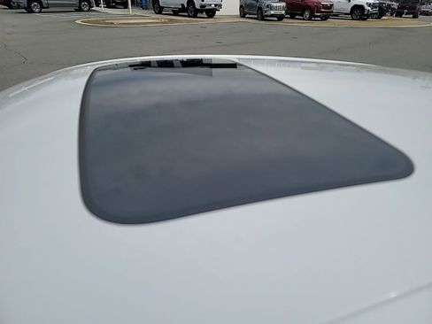 Certified 2024 Buick Envista Avenir image 11