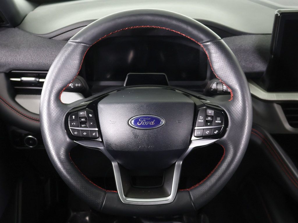 Used 2025 Ford Explorer ST-Line w/ ST-Line Street Pack AWD/4WD image 44