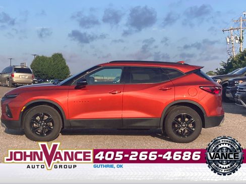 Used 2021 Chevrolet Blazer LT FWD image 2