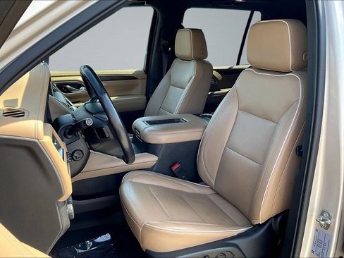 Used 2021 Chevrolet Tahoe Premier w/ Premium Package image 25