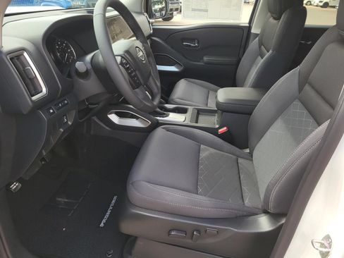 New 2026 Nissan Frontier SV w/ SV Convenience Package RWD image 17