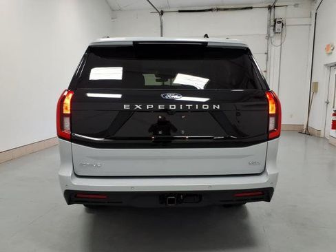 Certified 2025 Ford Expedition Max Active RWD image 4