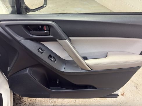 Used 2016 Subaru Forester 2.5i Premium w/ All-Weather Package image 19