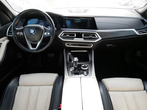 Used 2022 BMW X5 xDrive45e w/ Executive Package image 10