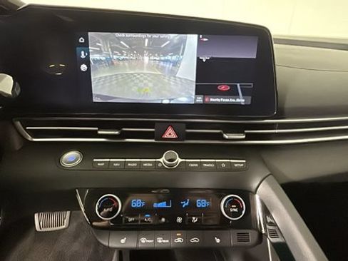 Used 2023 Hyundai Elantra SEL w/ Convenience Package FWD image 24