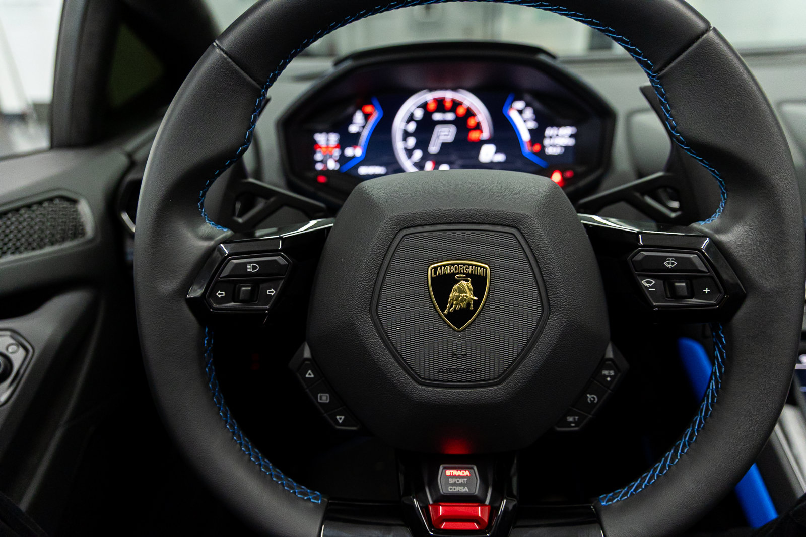 Used 2024 Lamborghini Huracan EVO AWD/4WD image 43