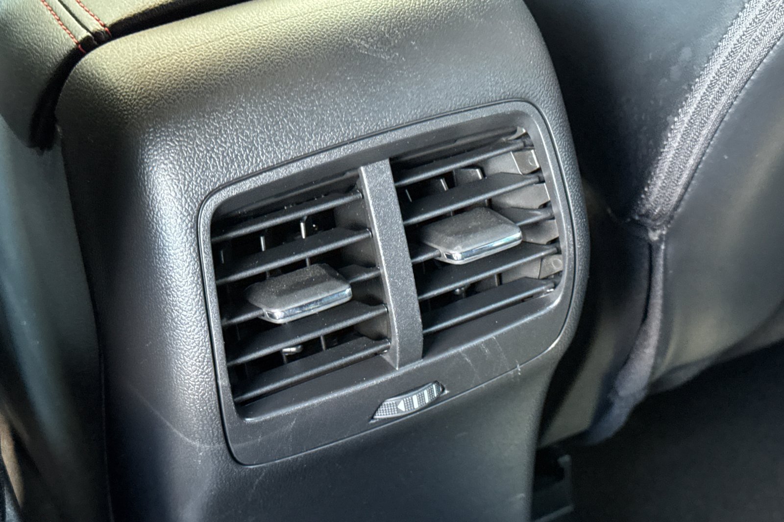 Used 2025 Ford Escape ST-Line FWD image 42