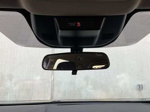 Used 2025 Nissan Rogue SV image 18