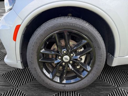 Used 2024 Dodge Durango GT RWD image 15