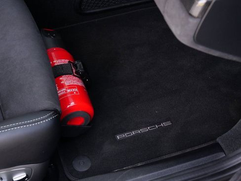 Used 2015 Porsche 911 GT3 image 24