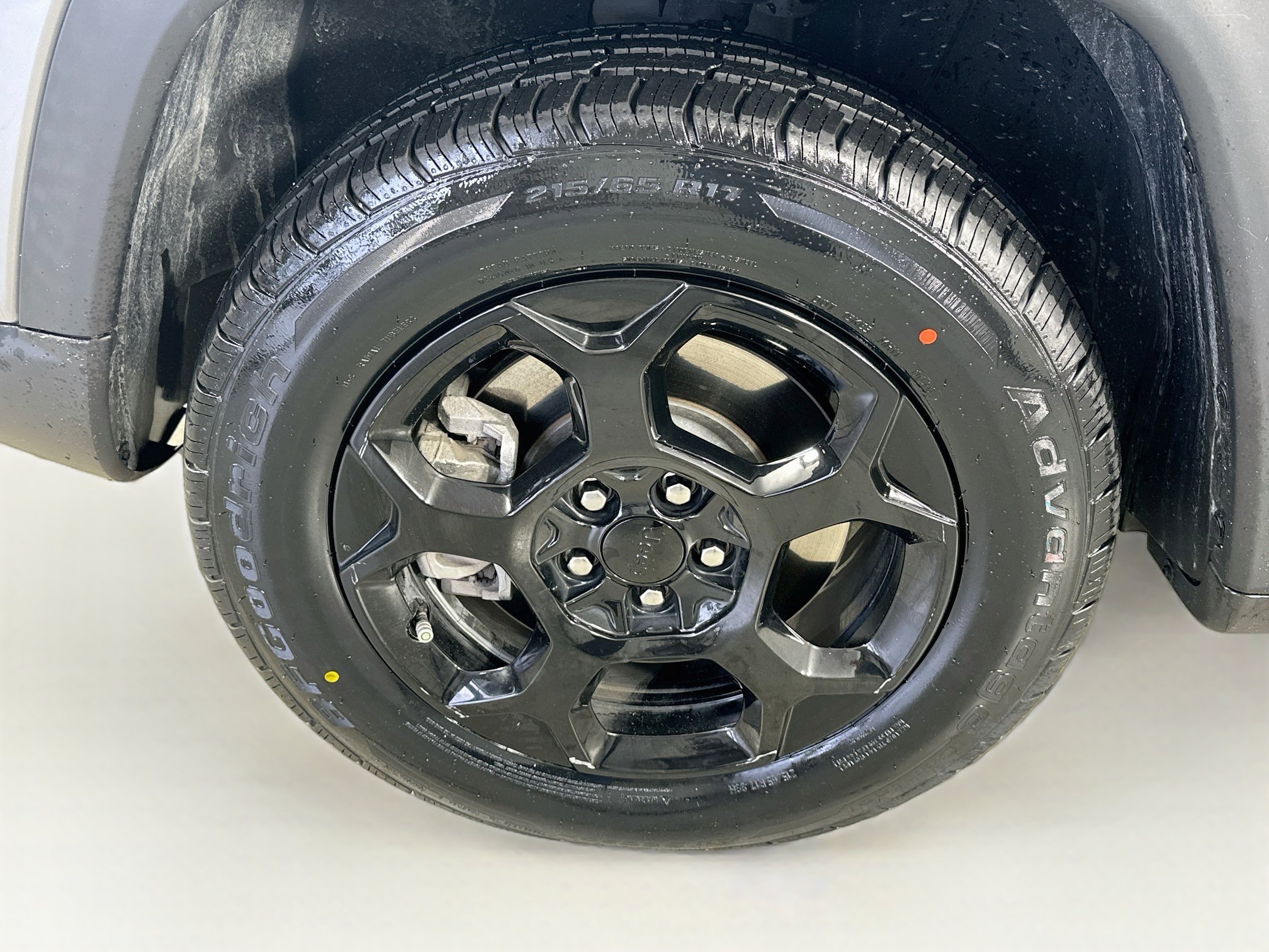 Used 2023 Jeep Compass Trailhawk AWD/4WD image 28