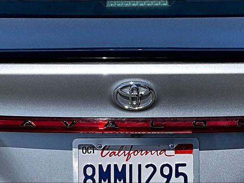 Used 2019 Toyota Avalon Touring w/ Advanced Safety Package FWD image 9