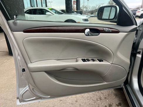 Used 2011 Buick Lucerne CXL w/ Driver Confidence Package image 12