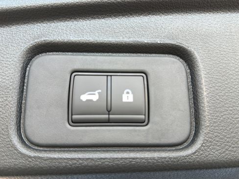 New 2026 Nissan Pathfinder SL AWD/4WD image 14