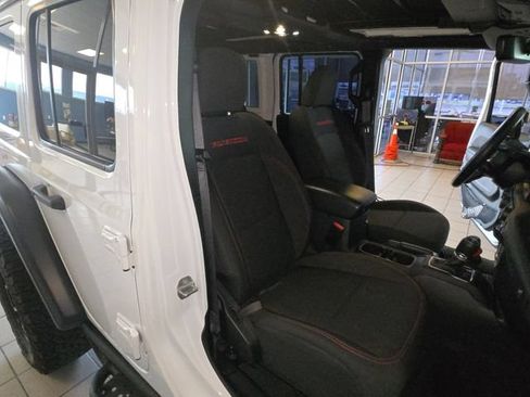 Used 2022 Jeep Wrangler Unlimited Rubicon AWD/4WD image 24
