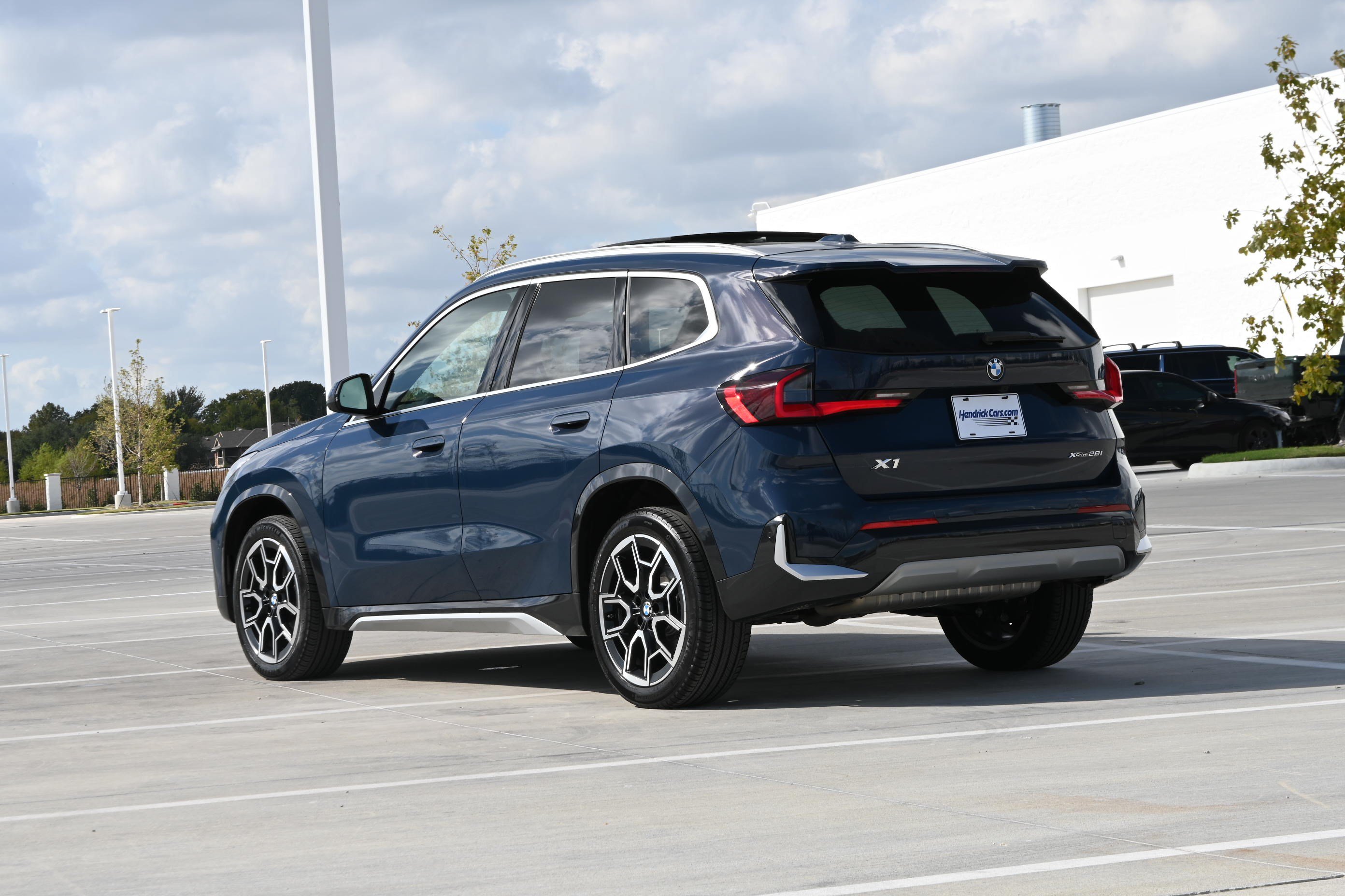Used 2026 BMW X1 xDrive28i AWD/4WD image 7
