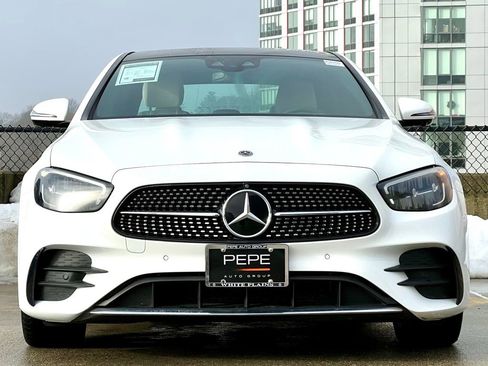 Certified 2022 Mercedes-Benz E 350 4MATIC Sedan image 3