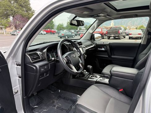 Used 2019 Toyota 4Runner SR5 Premium AWD/4WD image 11