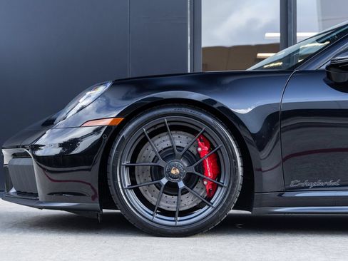 Certified 2026 Porsche 911 Carrera 4 GTS AWD/4WD image 14