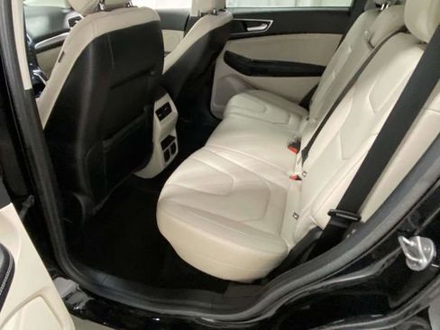 Used 2017 Ford Edge Titanium w/ Technology Package image 8