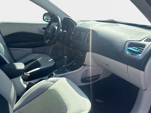 Used 2018 Jeep Compass Latitude w/ Popular Equipment Group image 12