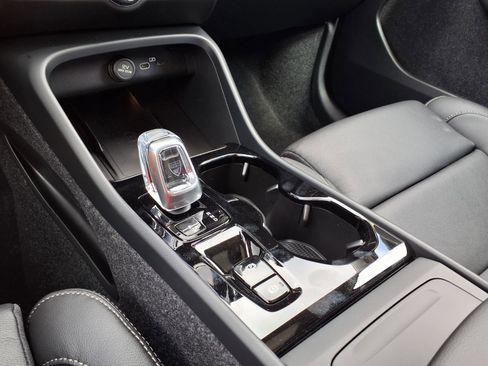 New 2026 Volvo XC40 B5 Ultra AWD/4WD image 15