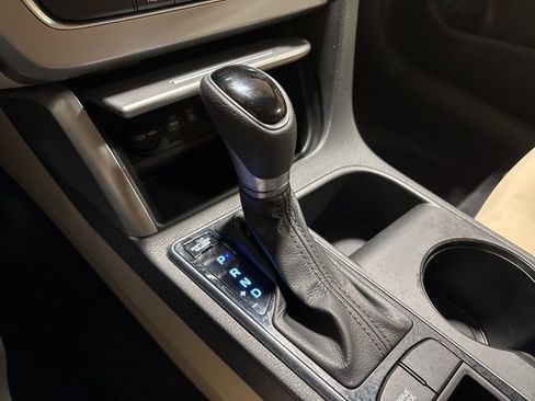 Used 2015 Hyundai Sonata SE image 23