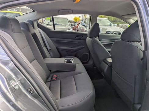 Used 2025 Nissan Altima 2.5 SV FWD image 29