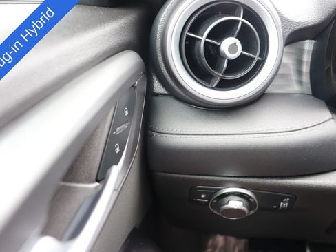 Used 2024 Alfa Romeo Tonale Veloce w/ Premium Interior Package AWD/4WD image 26