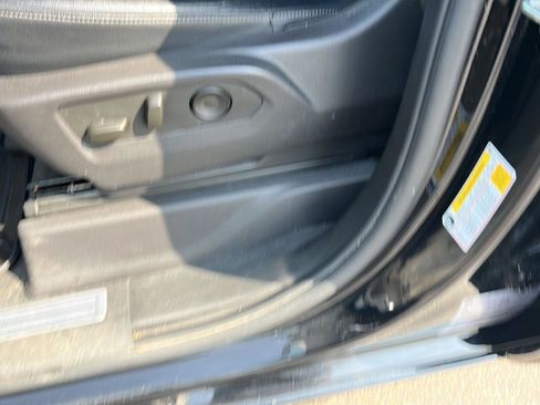 Used 2024 Chevrolet Silverado 1500 LT image 20