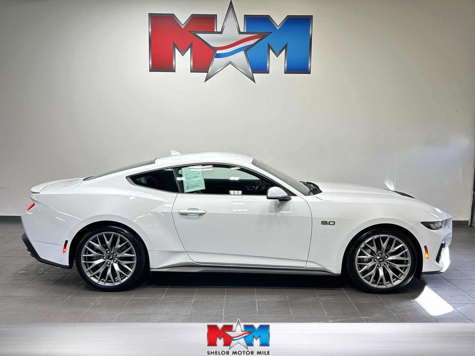 Used 2024 Ford Mustang GT Premium RWD image 1