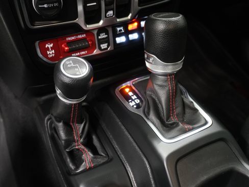 Used 2021 Jeep Gladiator Rubicon w/ Trailer Tow Package image 19